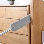 Perie telescopică ARTICLEAN® pentru curățarea locurilor greu accesibile