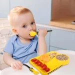 Farfurie distractivă pentru copii cu tacâmuri - JOOPLATE®