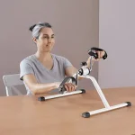 Mini bicicletă de exerciții pliabilă cu pedale și contor - PEDALORA®